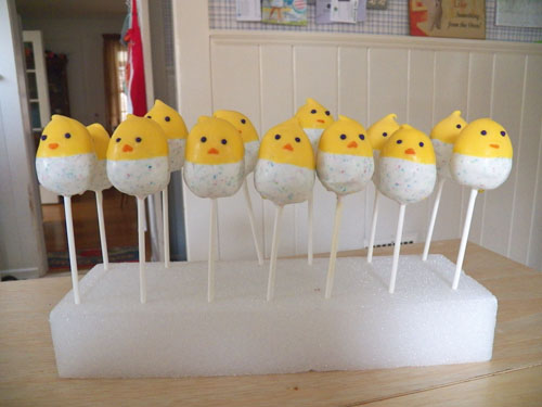 Easter Chick Cake Pucks! #cakepucks #originalcakepuck #eastertreats #